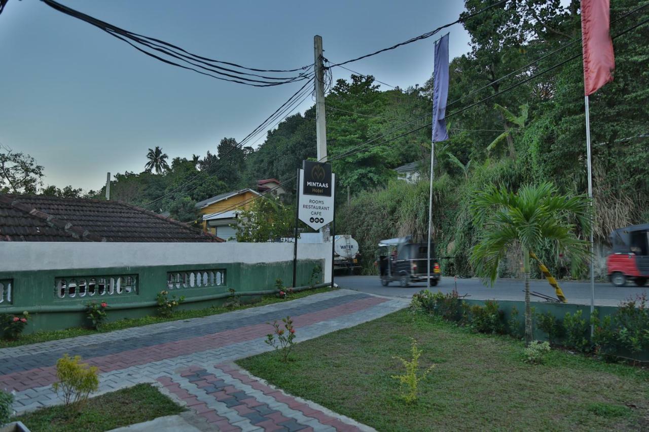 Hôtel Aria Hills Boutique à Kandy Extérieur photo